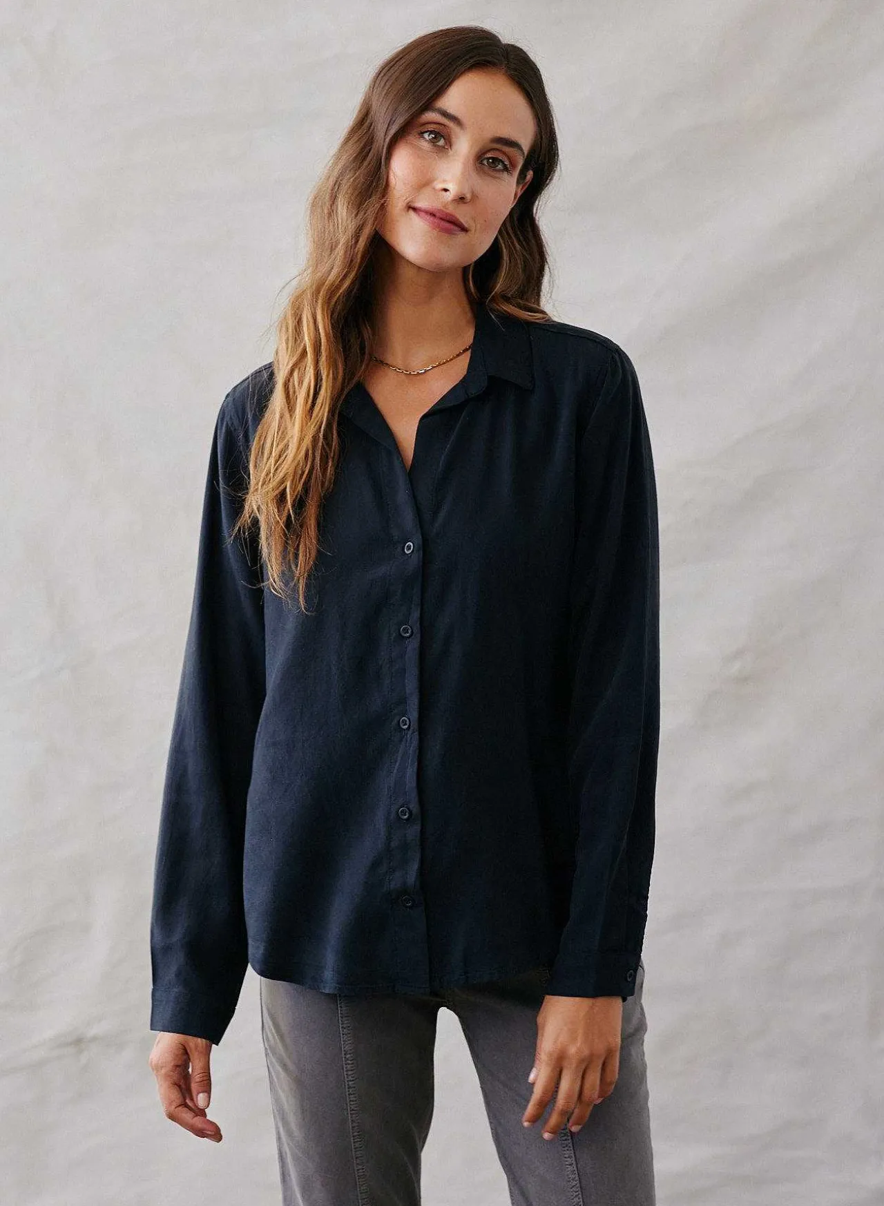 Klassieke Button-Down Met Lange Mouwen - Vintage Zwart>Bella Dahl Outlet