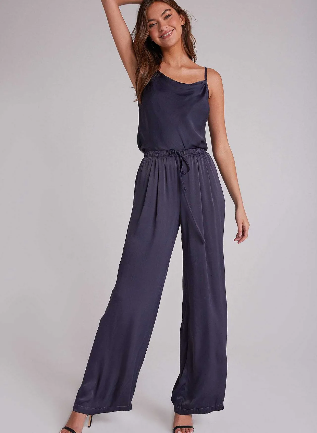 Satijnen Geplooide Broek Met Wijde Pijpen - Odyssey Grey>Bella Dahl Store