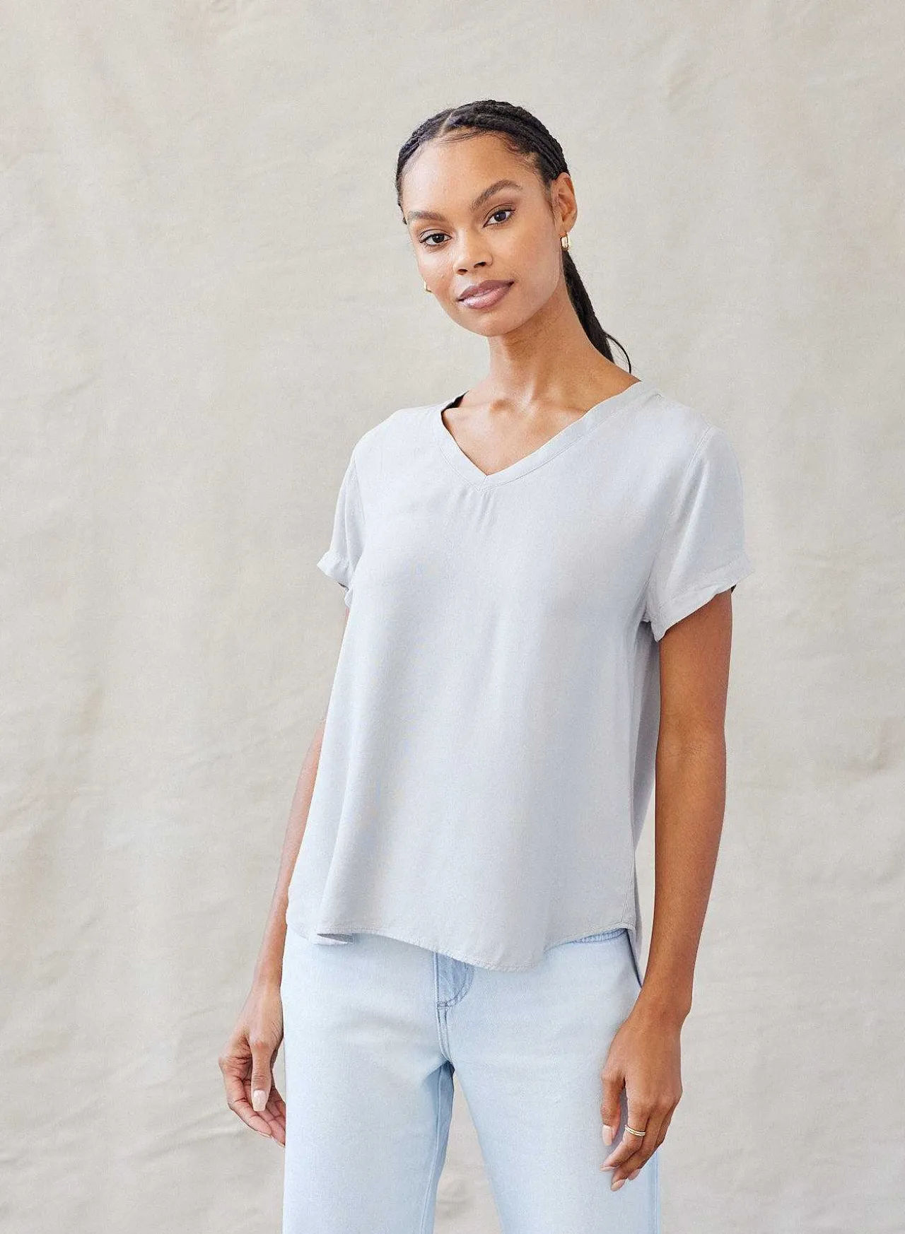 T-Shirt Met V-Hals - Mistige Hemel>Bella Dahl Fashion