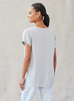 T-Shirt Met V-Hals - Mistige Hemel>Bella Dahl Store