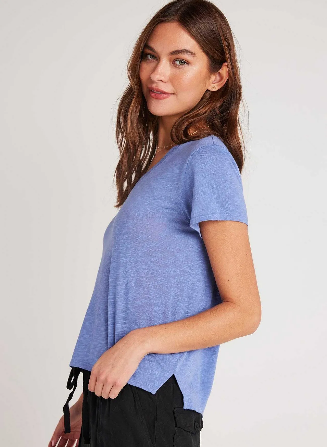 T-Shirt Met Zijsplit En V-Hals - Peri Blue>Bella Dahl Fashion